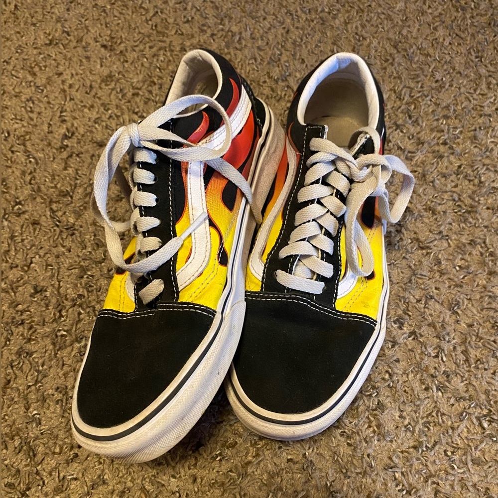 Low black flame vans